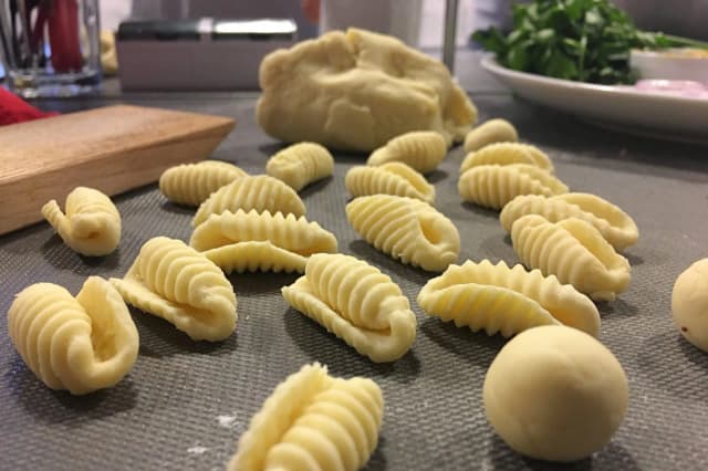 Gdzie kupić wegański makaron? Odkryj najlepsze miejsca w Polsce