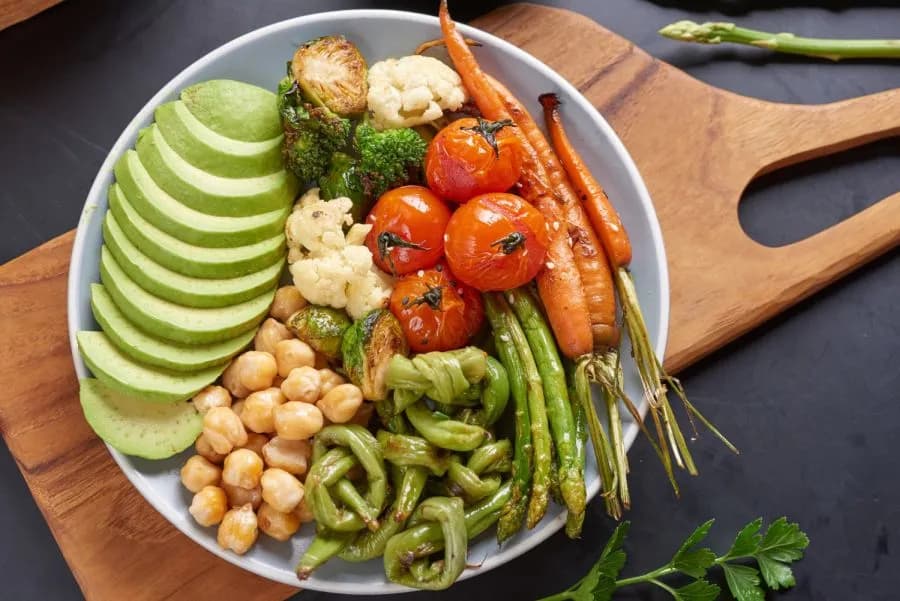 Na czym polega dieta wegetariańska? Odkryj jej zasady i korzyści