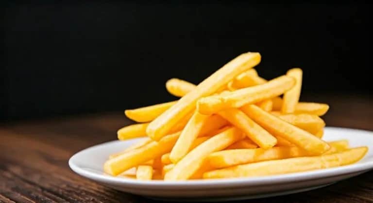 Ile kalorii mają frytki? Zaskakujące różnice w kaloryczności
