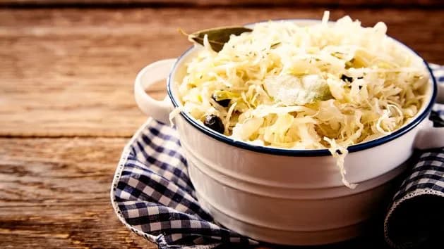 Jak kisić kapustę w prosty sposób - uniknij najczęstszych błędów
