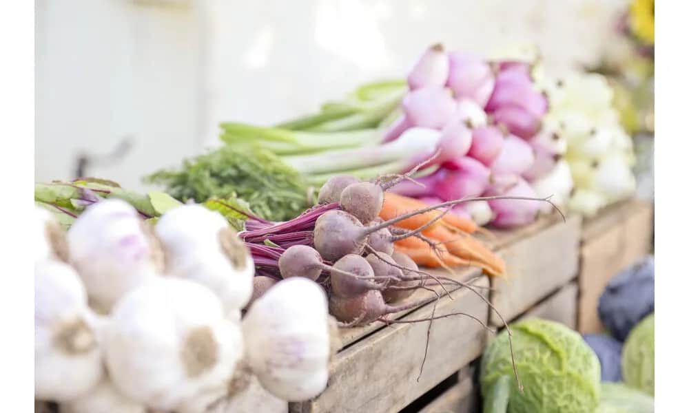 Czy dieta wegańska jest zdrowa? Odkryj ukryte zagrożenia i korzyści