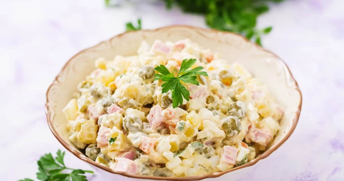 Jak gotować warzywa na sałatkę, aby były smaczne i chrupiące