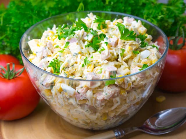 Szybka sałatka z selera konserwowego – łatwy przepis na pyszne danie